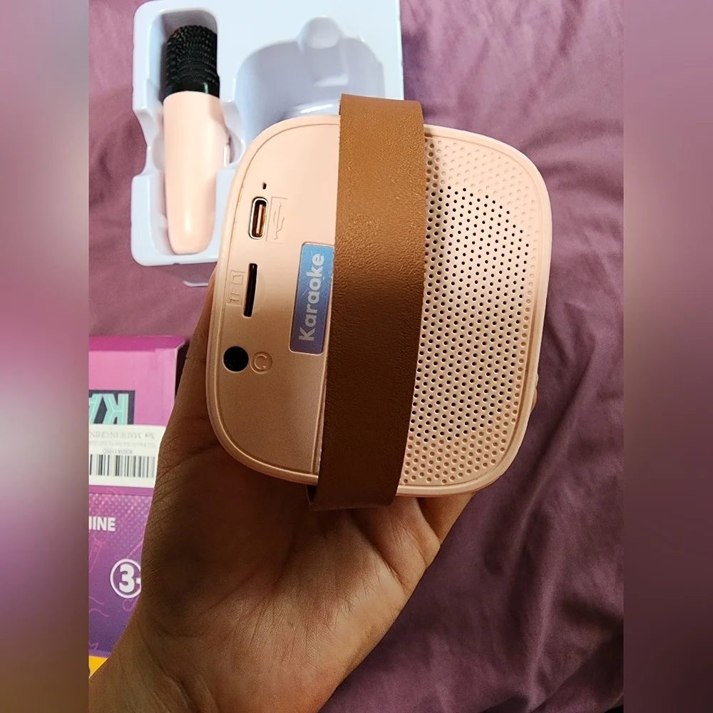 Mini karaoke machine for children and adults - Picture 5 of 5